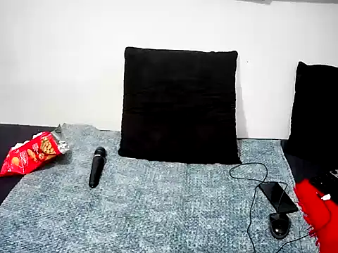 CurvyDivaa97 webcam