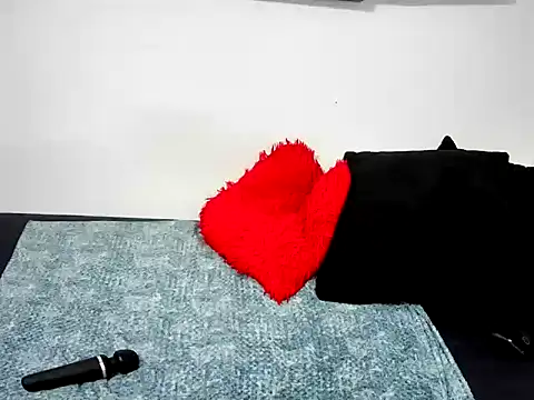 CurvyDivaa97 webcam