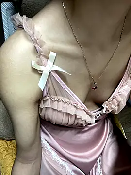 Mina048 webcam