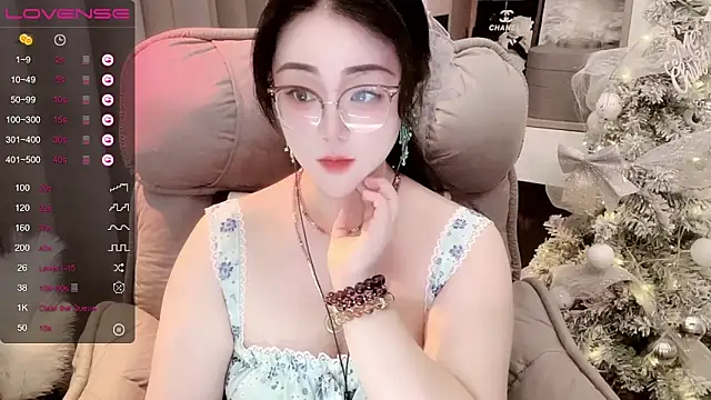 Monica-888 webcam