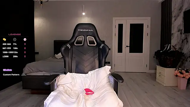 aya_shy webcam