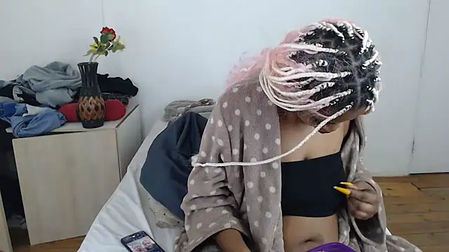 FLOWERLIPS25 webcam