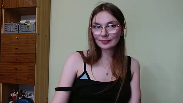 LooveELLYx webcam