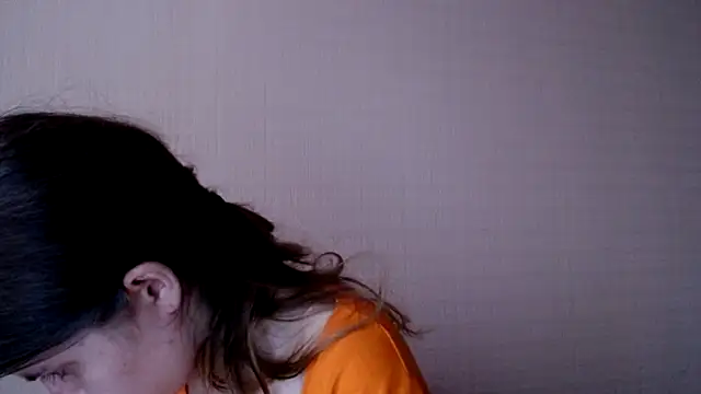 Ami_Na webcam