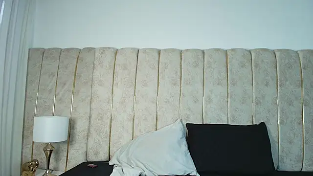 violeet_rosee webcam