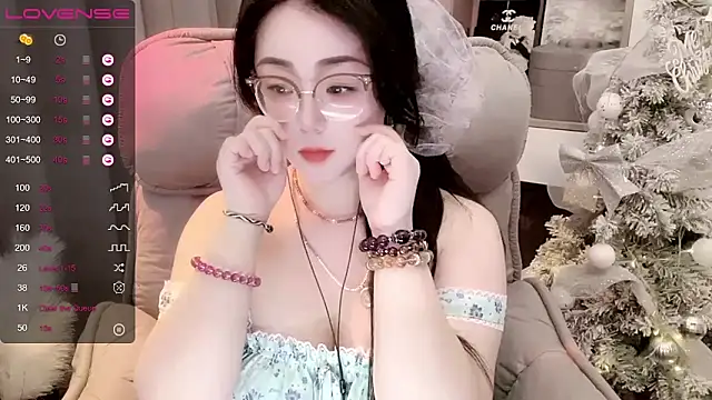 Monica-888 webcam
