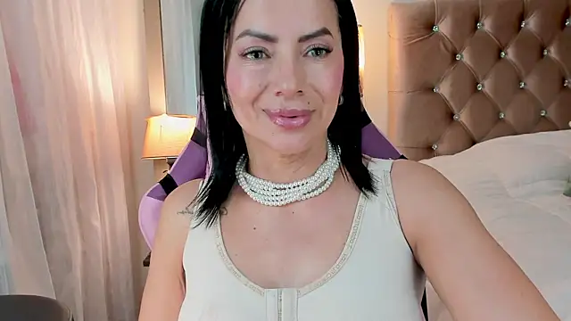 flirt chatroom Veronika Naughty