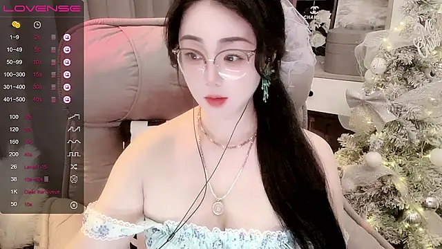 Monica-888 webcam