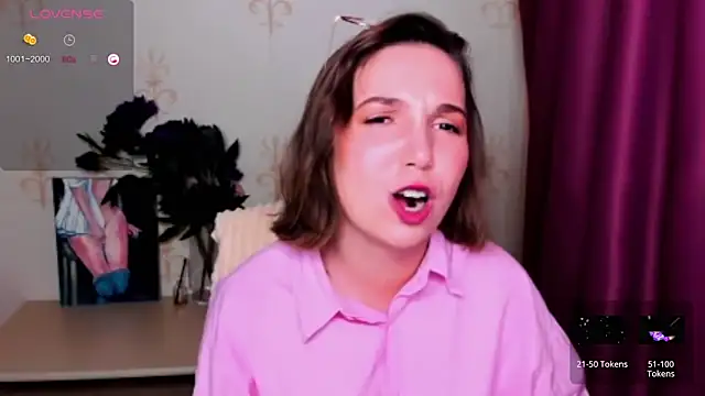KindHazelHere_ webcam