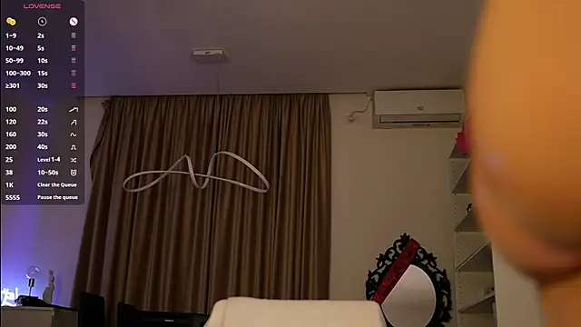 blondie_muller webcam