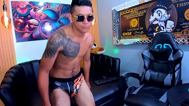 Dominik_Thomson webcam