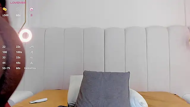 _huge_boobs_ebony webcam