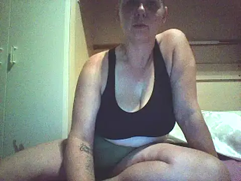Big-Tits-McGee webcam