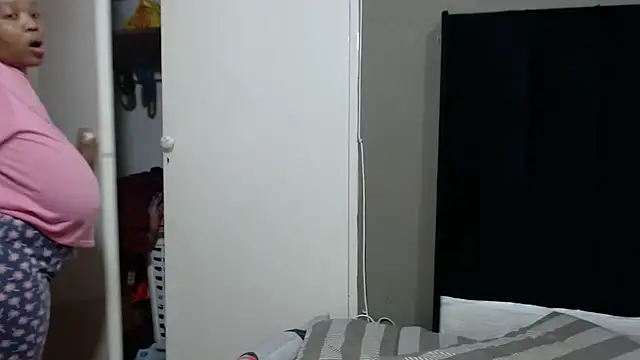 Sugarbabe242 webcam