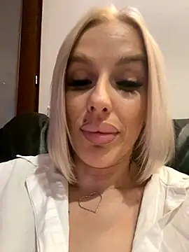 Lana_kitty__ webcam