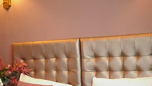 NiraWinn webcam
