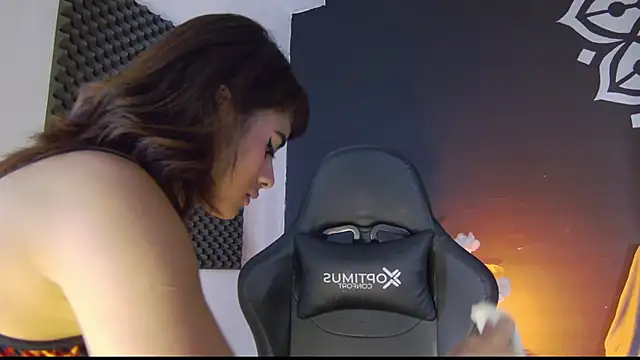 Agatha_Lanee webcam
