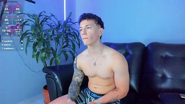 thomas_moon - Thomas_moon's free webcam - UK Sex Cams