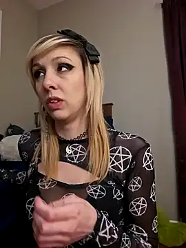 AmethystFoxx webcam