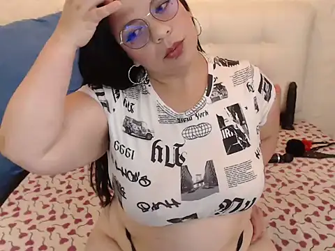 Angiee_BBW webcam