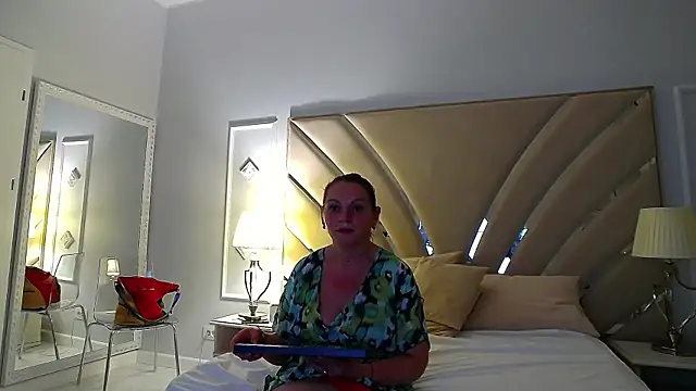 Naughty_Countess webcam