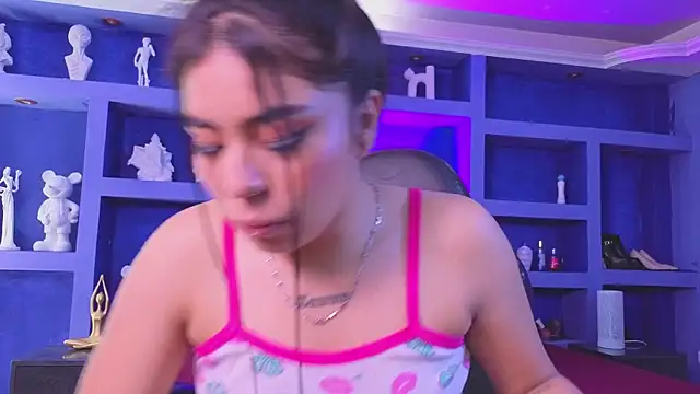 valkyria_12 - Valkyria_12's free webcam - UK Sex Cams