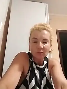 VasylynaLove42 webcam