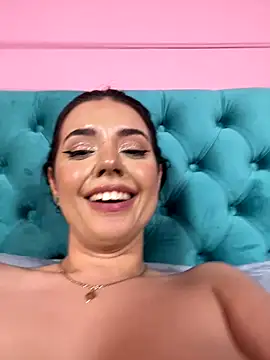 LaraAnneGrey webcam