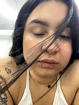 Pretty_Isadora webcam