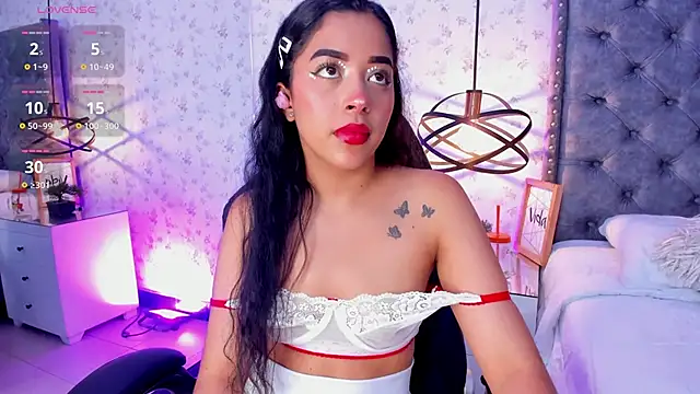 MissAmara webcam