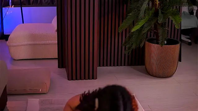 ginavalentinna (F young) - let's get oil on the boobs