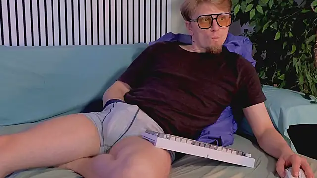 Saint_Vicious webcam