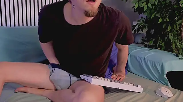 Saint_Vicious webcam