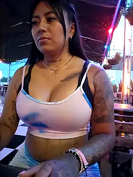 luisa16xxx (G young) - Off  shirt in bus👚🚌🥵