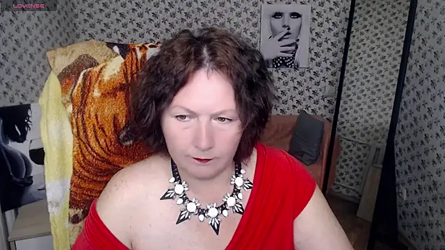 milf_hornys (F mature) - Show the nipple