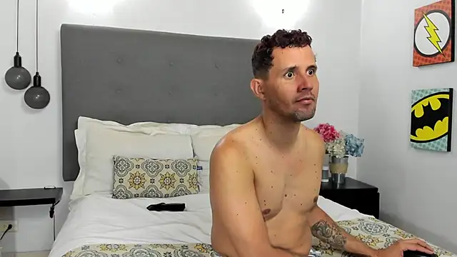 iam_dwason - IAM_DWASON's free webcam - UK Sex Cams