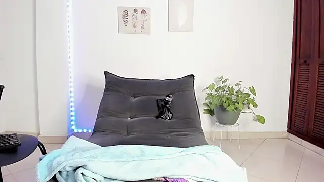 selena_jhonson webcam