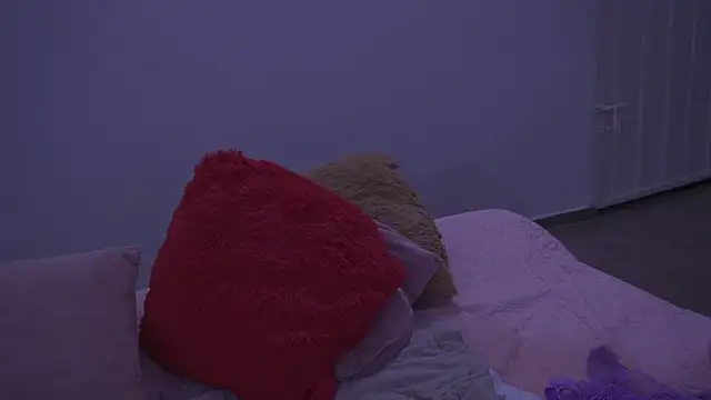 Dakota_Aroms webcam