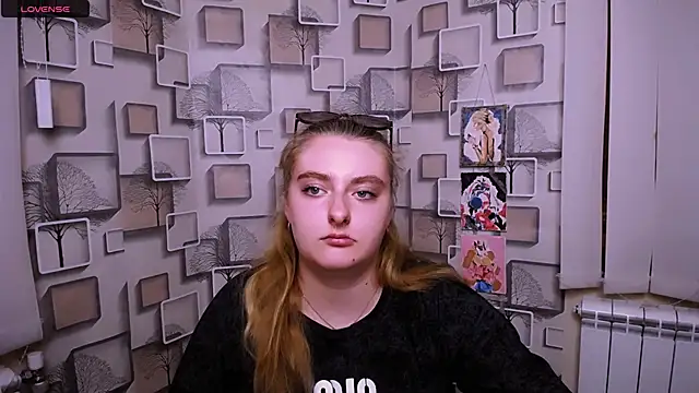 DanaTiipls_ webcam