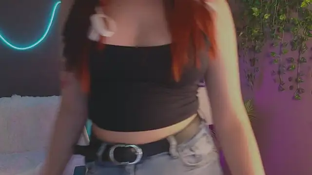 YasmineWest webcam