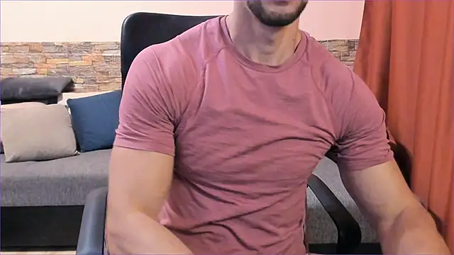 HotHunkTrainer's Webcam Show