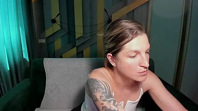 EmilyWalkeri webcam