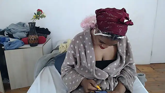FLOWERLIPS25 webcam