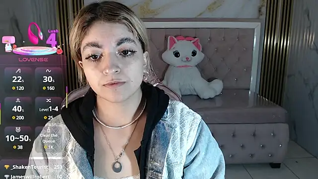 lili_conor_s webcam