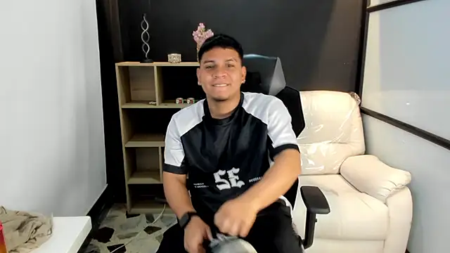 DominickSantiago_ webcam