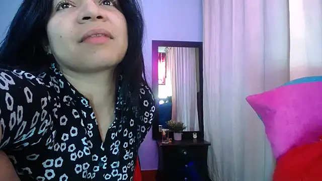 Sara_cute92 webcam