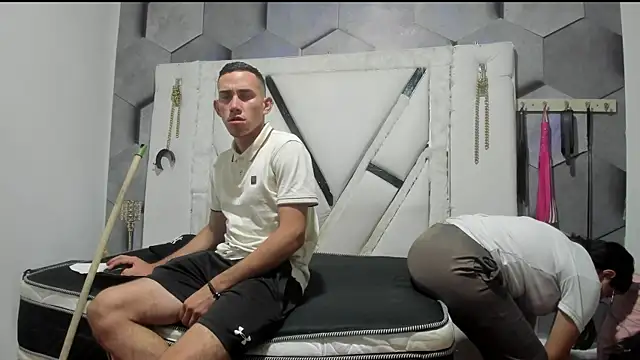 LizAndTomas webcam