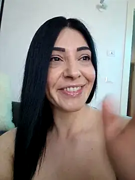 AryaSummersReal webcam