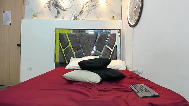 pretty_sex1 - PRETTY_SEX1's free webcam - UK Sex Cams