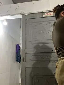 Webcam Model (MillionVy)  is live.Free join now!